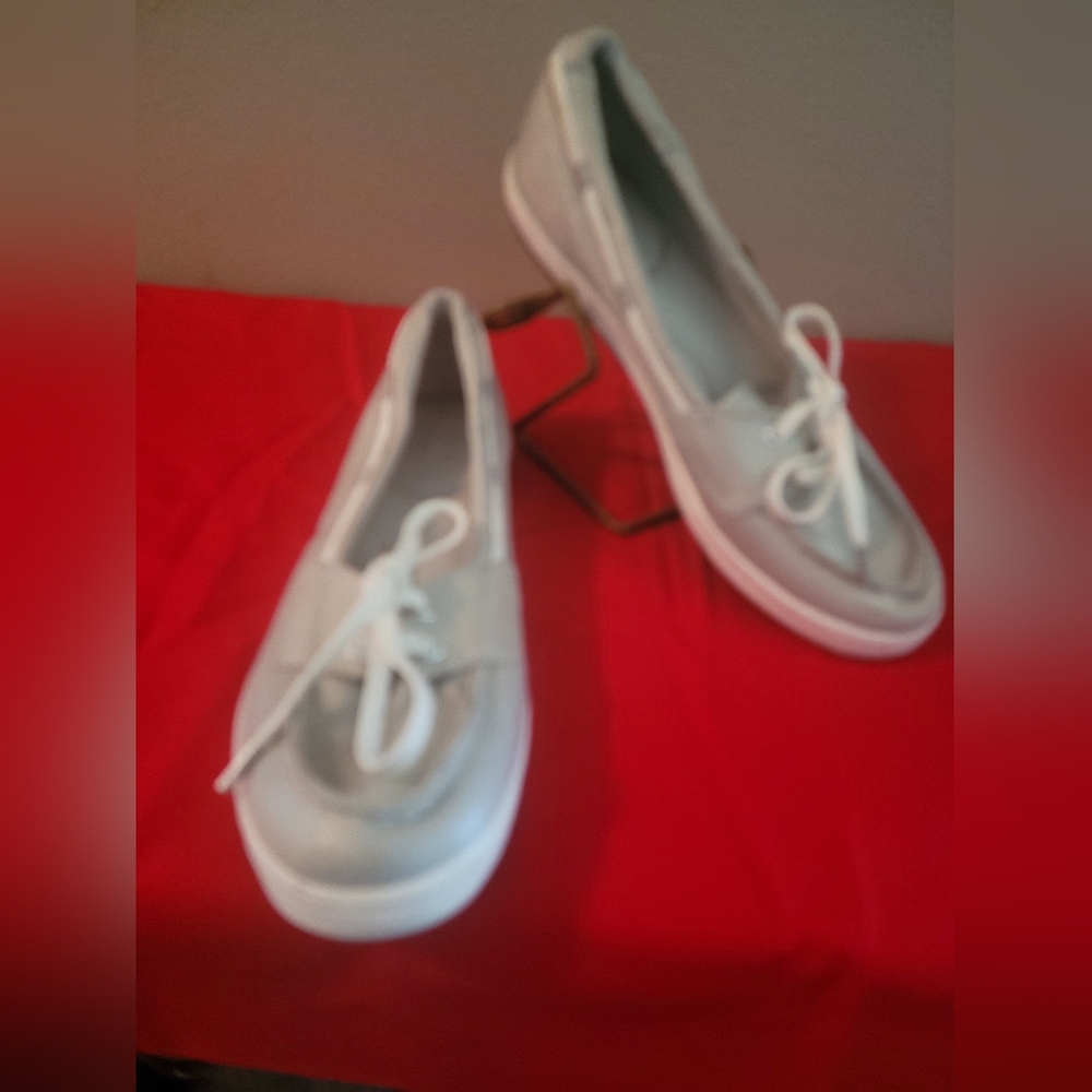 Womens sneakers